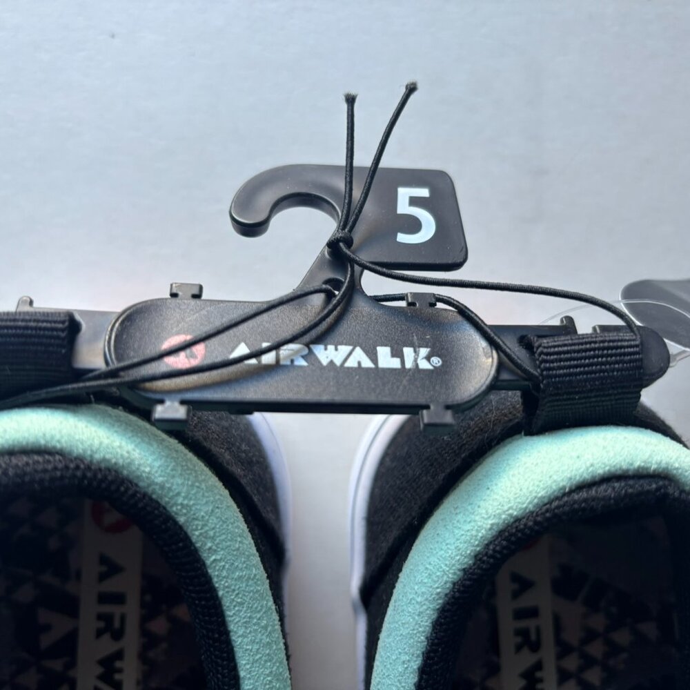 NEW Airwalk Boys Dollar Bill Sli-On Sneakers - Shoe Size 5.0 - Picture 8 of 12